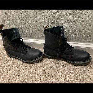 Doc Marten’s High Top boots Women’s 10